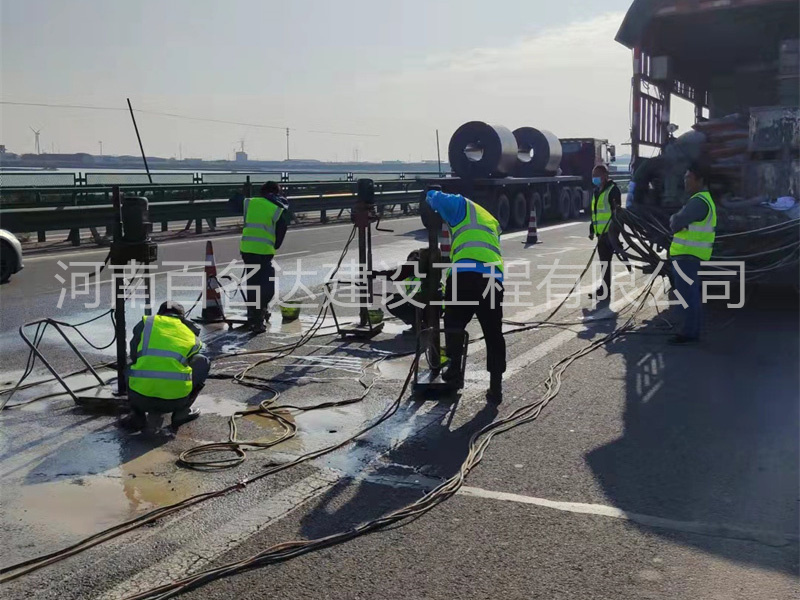 公路钻孔施工